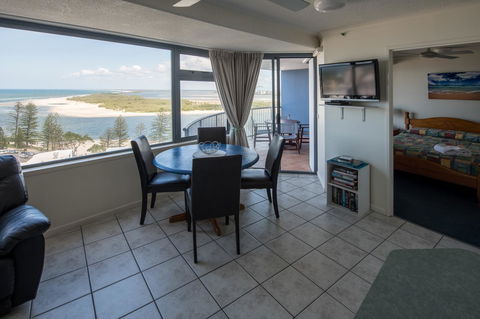 Centrepoint Apartments Caloundra - Holiday Adelaide 31