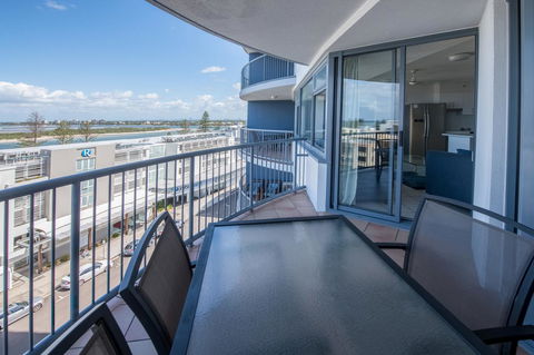 Centrepoint Apartments Caloundra - Holiday Adelaide 43