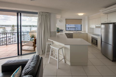Centrepoint Apartments Caloundra - Holiday Adelaide 8