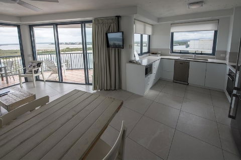 Centrepoint Apartments Caloundra - Holiday Adelaide 20