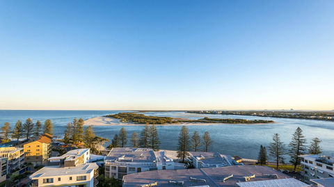Centrepoint Apartments Caloundra - Holiday Adelaide 6