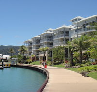 Boathouse Port of Airlie - Holiday Adelaide