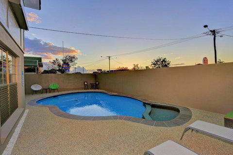 Chalet Motor Inn - Holiday Adelaide 11