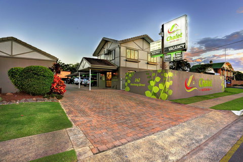 Chalet Motor Inn - Holiday Adelaide 0