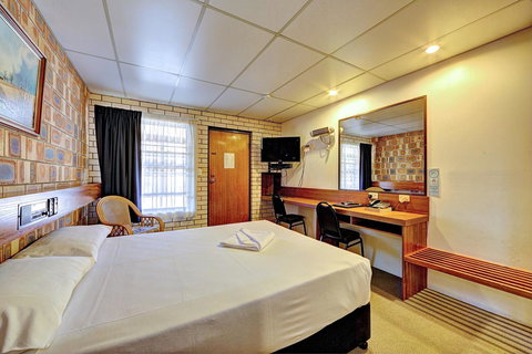 Chalet Motor Inn - Holiday Adelaide 15