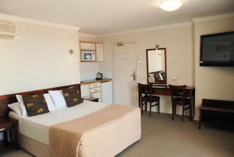 Astor Metropole Hotel - Holiday Adelaide 14