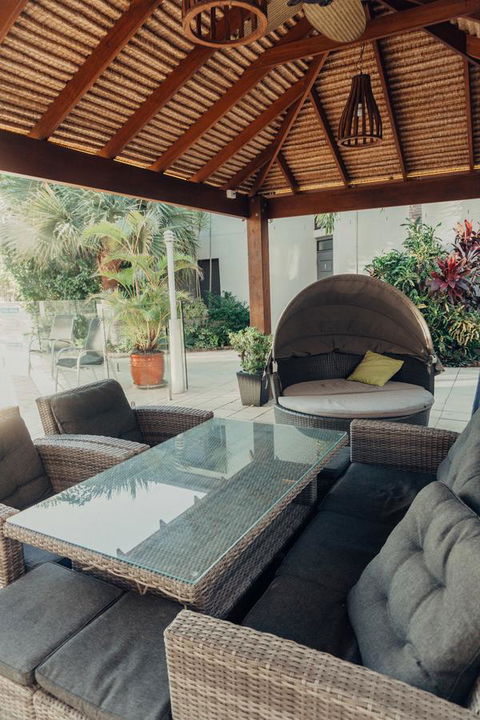 Burleigh Palms Holiday Apartments - Holiday Adelaide 30