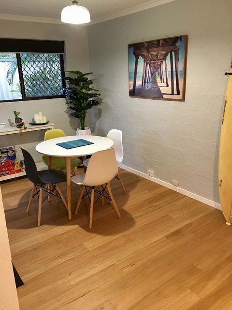 Burleigh Palms Holiday Apartments - Holiday Adelaide 10
