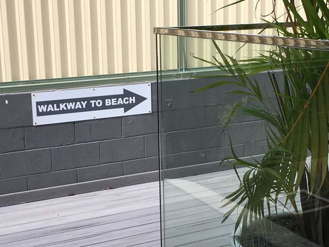 Burleigh Palms Holiday Apartments - Holiday Adelaide 11