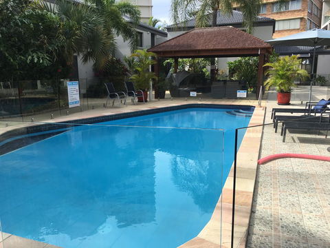 Burleigh Palms Holiday Apartments - Holiday Adelaide 2