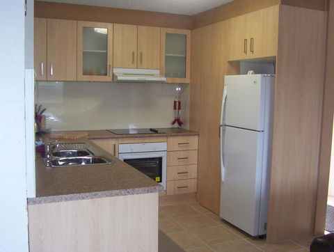 Burleigh Palms Holiday Apartments - Holiday Adelaide 20