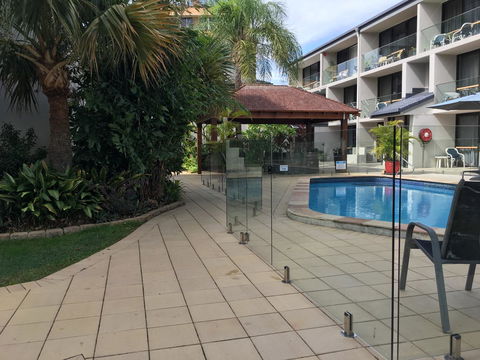Burleigh Palms Holiday Apartments - Holiday Adelaide 3
