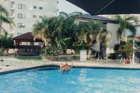 Burleigh Palms Holiday Apartments - Holiday Adelaide 34