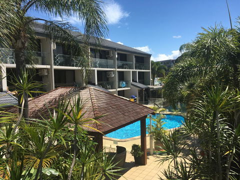 Burleigh Palms Holiday Apartments - Holiday Adelaide 0