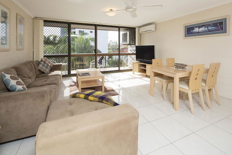 Burleigh Palms Holiday Apartments - Holiday Adelaide 15