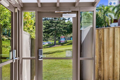 Essence Apartments Chermside - Holiday Adelaide 4