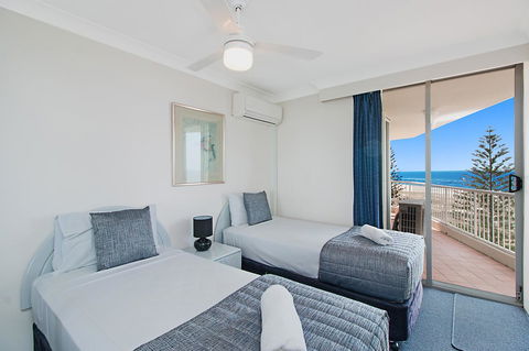 Meridian Tower Kirra Beach - Holiday Adelaide 4