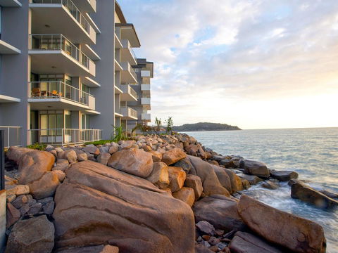 Grand Mercure Apartments Magnetic Island - Holiday Adelaide 12