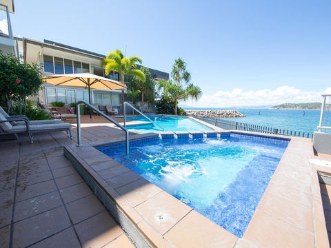 Grand Mercure Apartments Magnetic Island - Holiday Adelaide 8