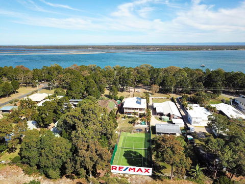 Waterfront At White Patch - Holiday Adelaide 41