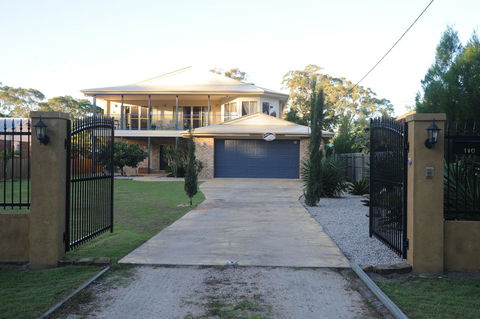 Waterfront At White Patch - Holiday Adelaide 16