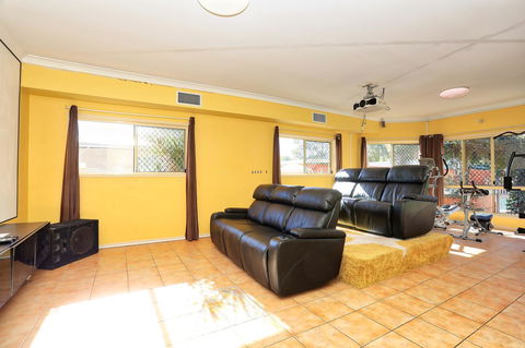Waterfront At White Patch - Holiday Adelaide 40