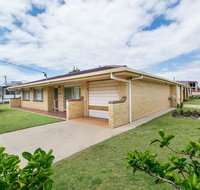 Lowset Sweetie Central to Everything - Partridge St Bongaree - Holiday Adelaide