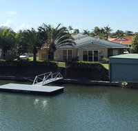 Ground floor family unit on the canal with free WIFI - Holiday Adelaide