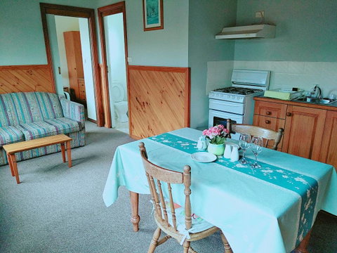 Baudins Accommodation And Restaurant - Holiday Adelaide 10