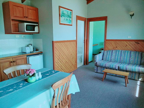 Baudins Accommodation And Restaurant - Holiday Adelaide 9