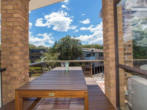 'COLUMBIA VIEWS', 2/9 COLUMBIA CLOSE - AIRCON, WIFI, NETFLIX, VIEWS & BOAT PARKING - Holiday Adelaide 2