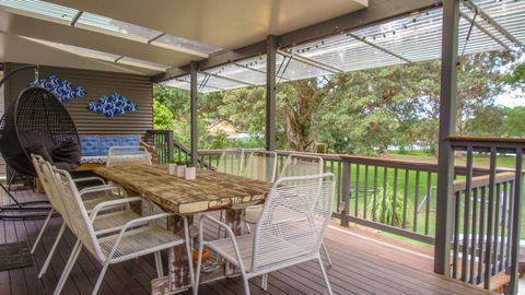'RIVERSIDE RETREAT' 544 Ocean Drive, North Haven - Holiday Adelaide 0