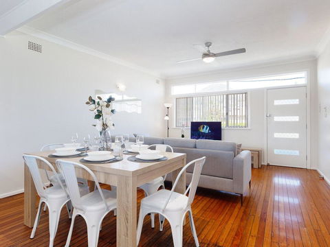 'Shoalz', 28 Rigney Street - Renovated Pet Friendly Cottage & Boat Parking - Holiday Adelaide 2