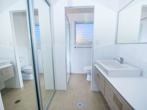1 'Florida', 5 Lillian Street - 2 Min Walk To Beach, Shops & Restaurants - Holiday Adelaide 1