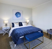 1 Bdrm Top Floor Apt With Sunroom - Holiday Adelaide