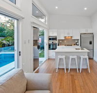 1 Bedroom Sydney Beach Studio - Holiday Adelaide