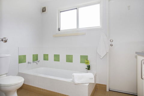 1/31 Ocean Street - A Relaxing Coastal Retreat - Holiday Adelaide 1