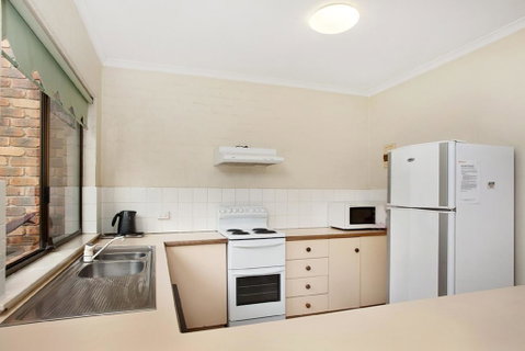 1/63 Shirley Street, Byron Bay - Mango Tree - Holiday Adelaide 3