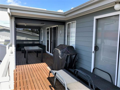 10 Hobart Road - Holiday Adelaide 2