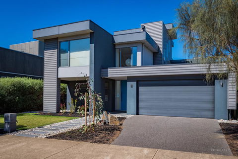 10 Sands Bvd - Holiday Adelaide 1