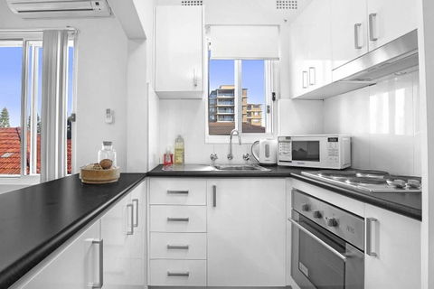 10 South Pacific 2 Bedrooms - Holiday Adelaide 1