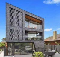 106 Modern Prestige 3-Storey New Establishment - Holiday Adelaide