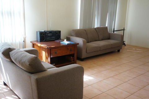 11A King Place - Large Deck And BBQ Area - Holiday Adelaide 2