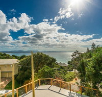 13 Brownell Drive Wategos Beach - Beach House - Holiday Adelaide