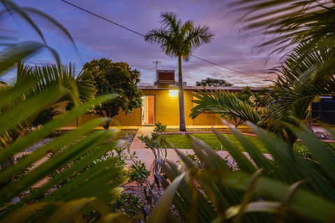 13 Grenadier Street - Shady Haven With A Large Outdoor Entertaining Area - Holiday Adelaide 1