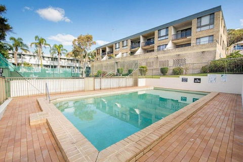 14 'THE DUNES', 38 MARINE DR - LARGE UNIT WITH POOL, TENNIS COURT AND DIRECTLY ACROSS FROM FINGAL - Holiday Adelaide 3