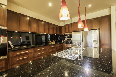 141 Providence Drive, Bowhill - Holiday Adelaide 1