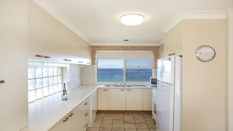 143 Mitchell Pde - Magnificent Outlook - Holiday Adelaide 3