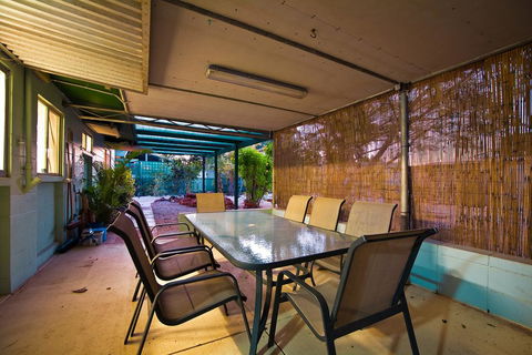 15 Grenadier Street - Great Pet-Friendly Holiday Home With Plenty Of Space - Holiday Adelaide 2