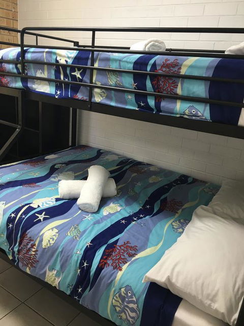 17 North Street Budget Accommodation - Holiday Adelaide 3